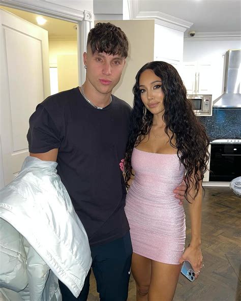 OnlyFans Model Scarlet Vas Pregnant with Stepbrothers Baby